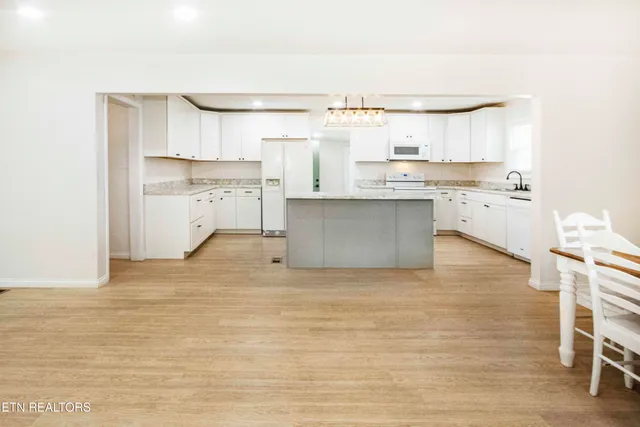 $275,000 | 8213 Tazewell Pike, Corryton, TN 37721