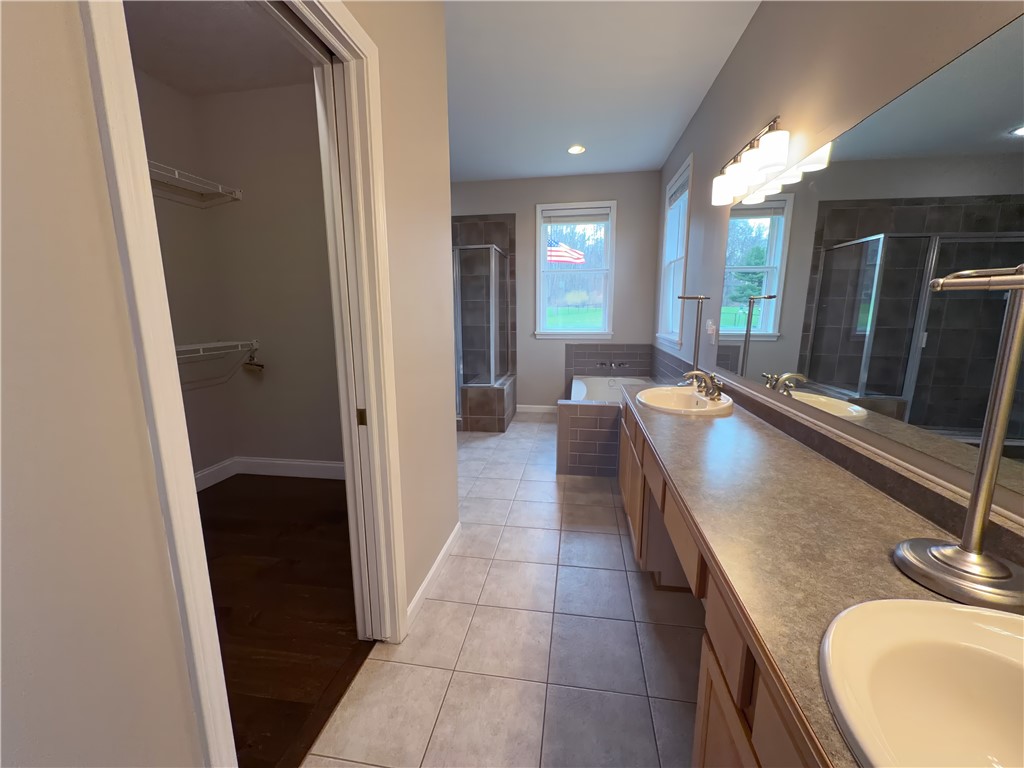 57 Winding Country Lane Parma, NY 14559 - Photo 14 of 30 Primary Bathroom