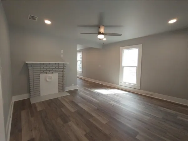 $2,000 | 1512 Albany Street, Brunswick, GA 31520