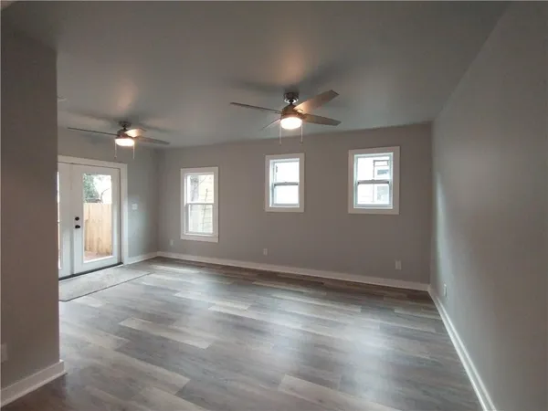 $2,000 | 1512 Albany Street, Brunswick, GA 31520