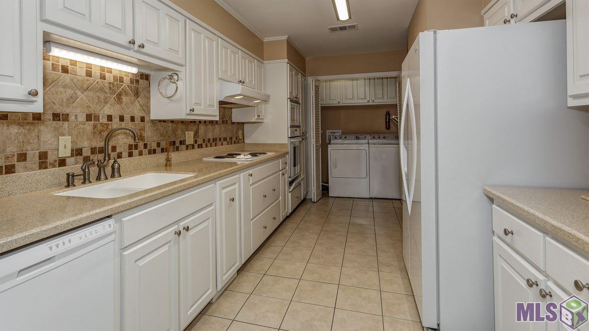 2364 Shadowbrook Drive Baton Rouge, LA 70816 - Photo 7 of 27 Kitchen view 3