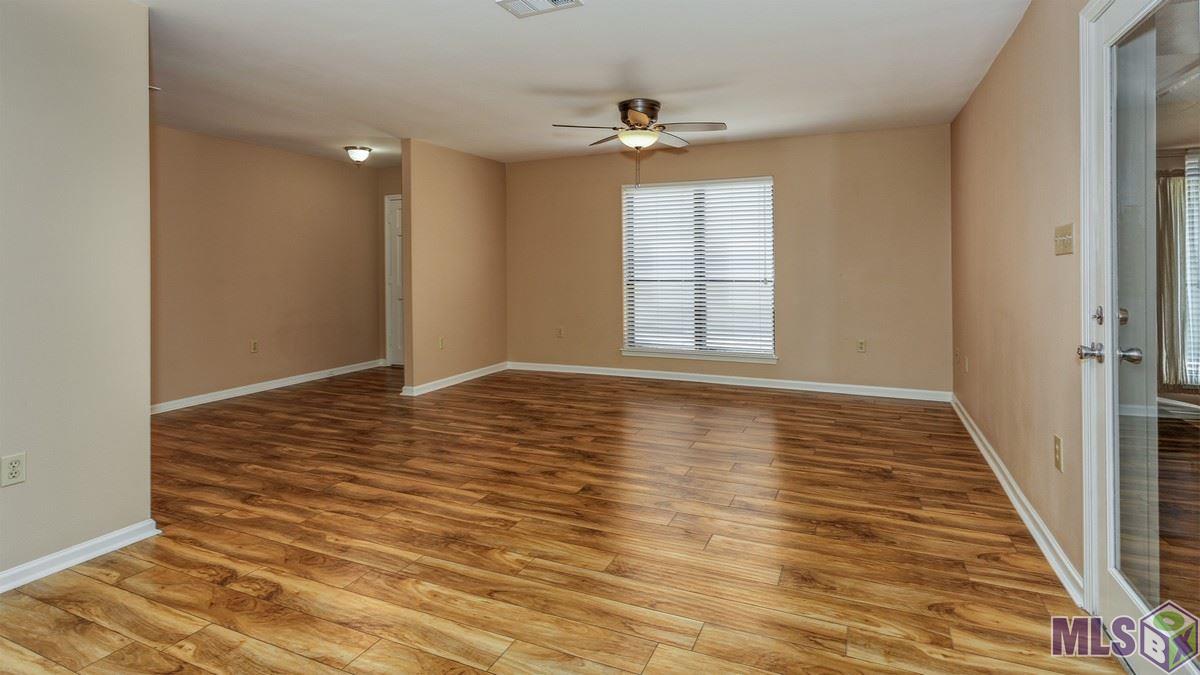 2364 Shadowbrook Drive Baton Rouge, LA 70816 - Photo 9 of 27 Living Room