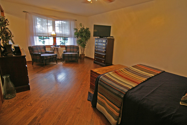 500 Whispering Pines Road Lindenhurst, IL 60046 - Photo 11 of 23 Gallery Image 11