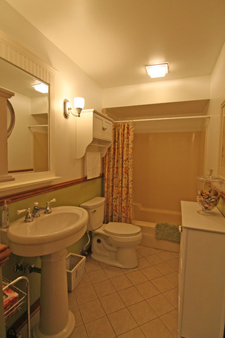 500 Whispering Pines Road Lindenhurst, IL 60046 - Photo 14 of 23 Gallery Image 14