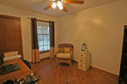 500 Whispering Pines Road Lindenhurst, IL 60046 - Photo 15 of 23 Gallery Image 15