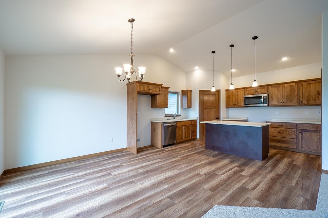 5589 Forest Creek Road, Unit FO26 Stevens Point, WI 54482 - Photo 14 of 32