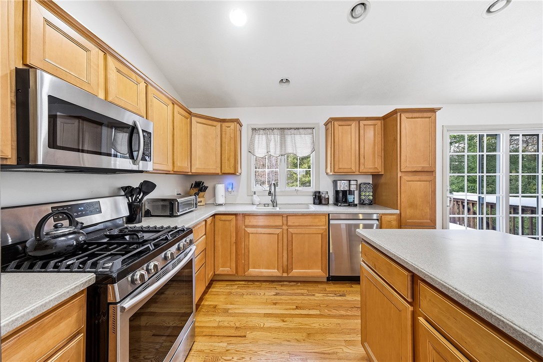 187 Plainfield Pike Scituate, RI 02857 - Photo 6 of 47