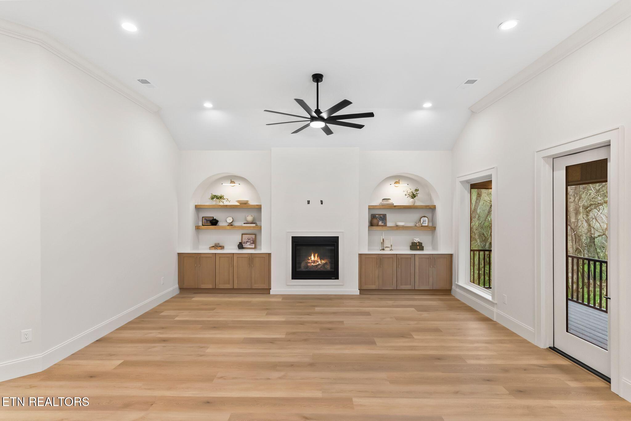 127 Saloli Way Loudon, TN 37774 - Photo 11 of 55 mls_Photo Mar 27 2026, 3 07 53 AM