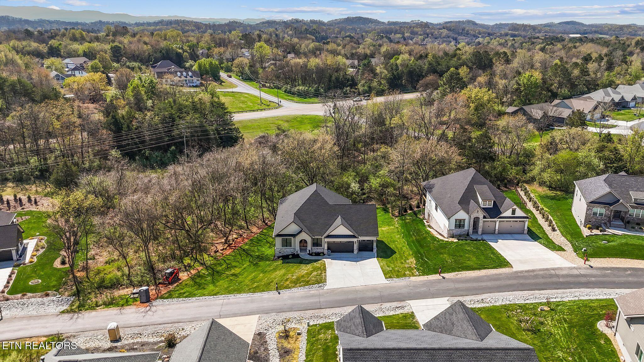 127 Saloli Way Loudon, TN 37774 - Photo 54 of 55 mls_Photo Mar 26 2026, 12 21 32 AM