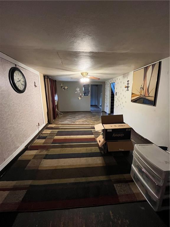 123 Highway 68 Rochester, PA 15074 - Photo 9 of 36 a view of entryway and hall