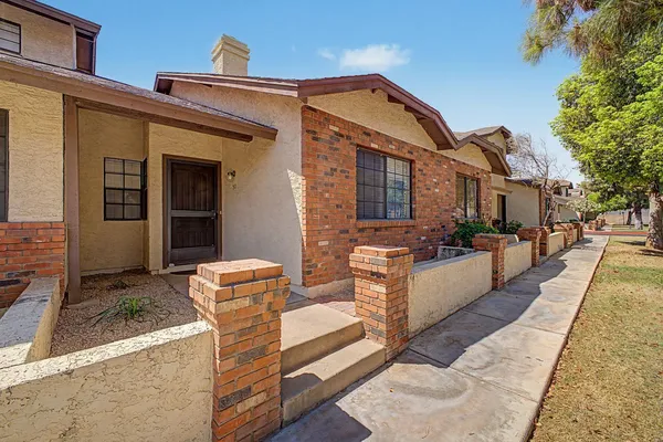 $1,950 | 170 East Guadalupe Road, Unit 50, Gilbert, AZ 85234