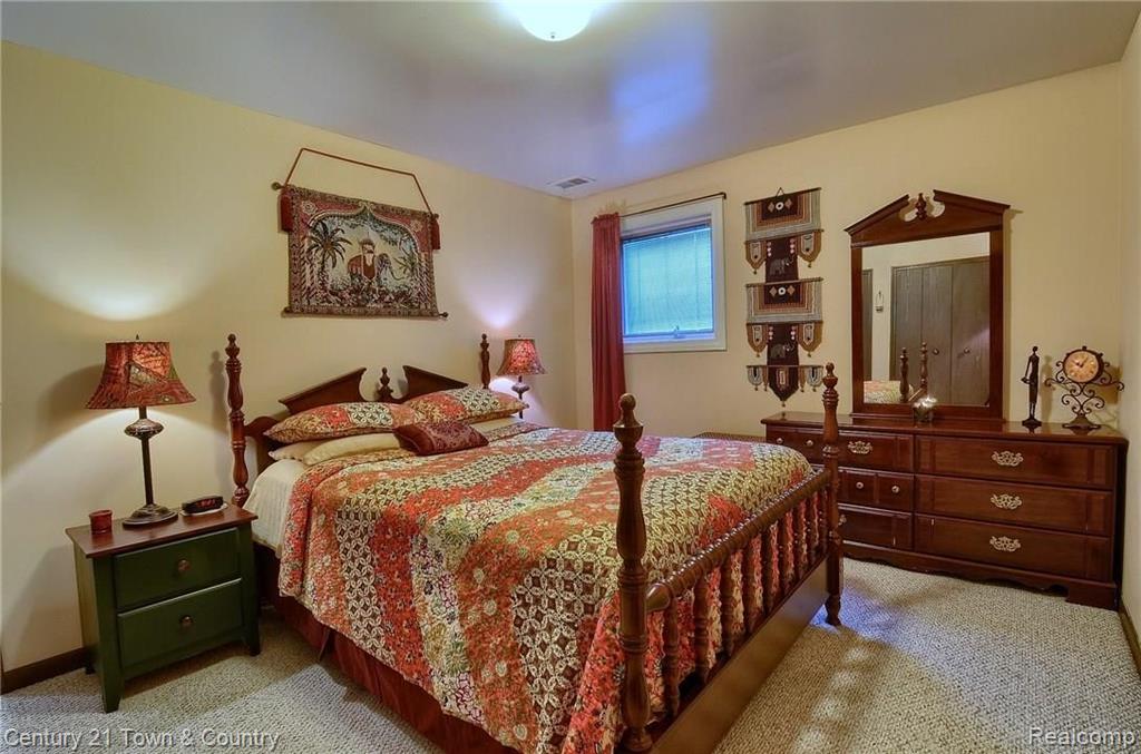 69 Rose Brier Drive Rochester Hills, MI 48309 - Photo 17 of 27