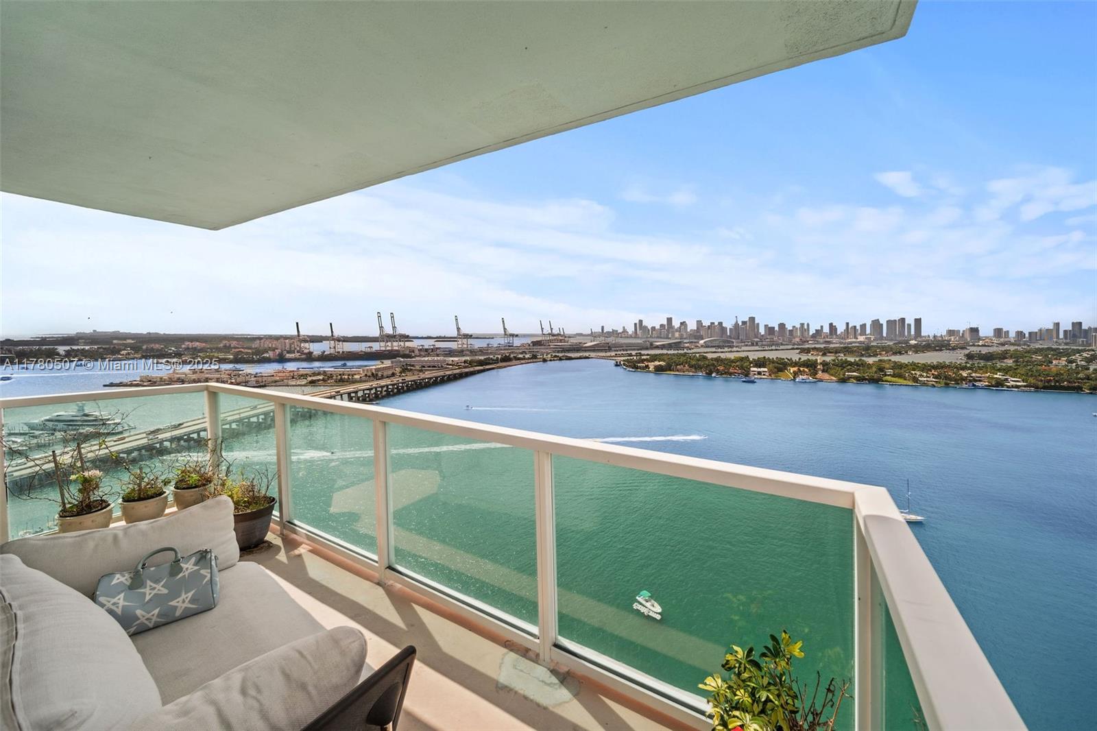 650 West Avenue, Unit 2511 Miami Beach, FL 33139 - Photo 11 of 28