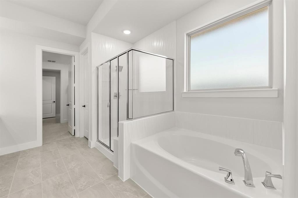 7228 Ladybug Lane Aubrey, TX 76227 - Photo 10 of 27 16_17. 7228 Ladybug - Bath (2)