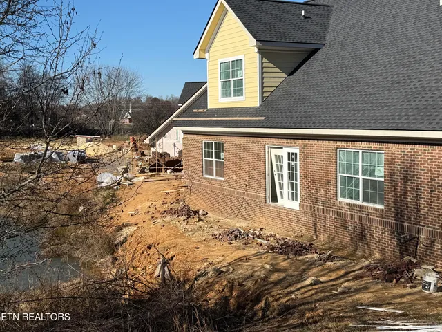 $639,900 | 2393 Pauly Brook Way, Knoxville, TN 37932