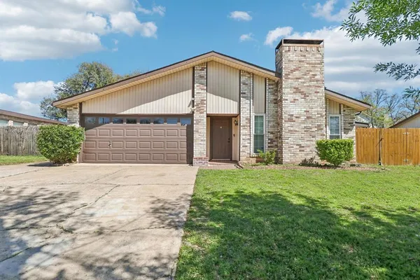 $345,000 | 3216 Red Oak Lane, Bedford, TX 76021
