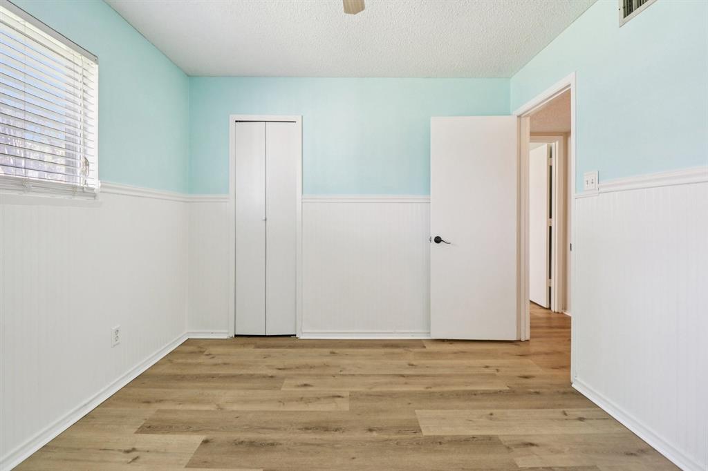 3216 Red Oak Lane Bedford, TX 76021 - Photo 26 of 40 a view of room