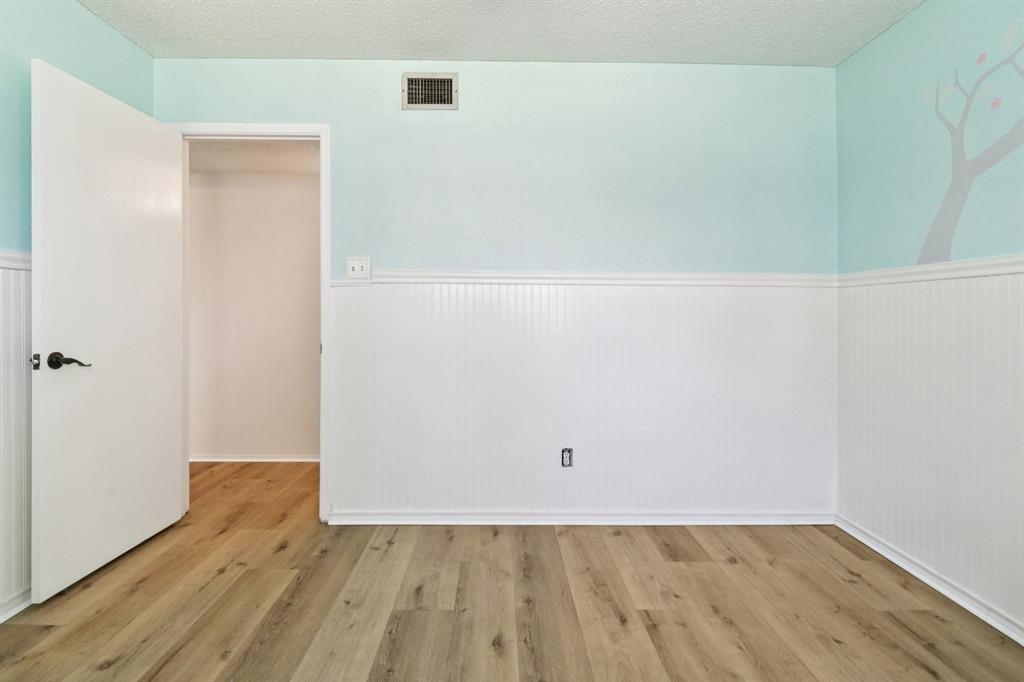 3216 Red Oak Lane Bedford, TX 76021 - Photo 27 of 40 a view of an empty room