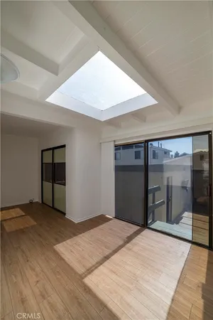 $5,990 | 440 31st Street, Hermosa Beach, CA 90254