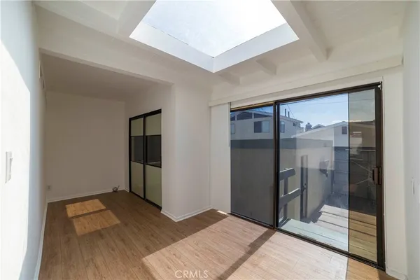 $5,990 | 440 31st Street, Hermosa Beach, CA 90254