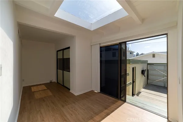 $5,990 | 440 31st Street, Hermosa Beach, CA 90254