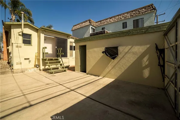 $5,990 | 440 31st Street, Hermosa Beach, CA 90254