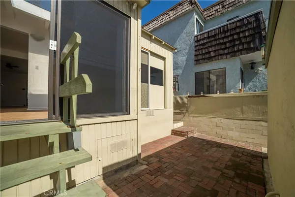 $5,990 | 440 31st Street, Hermosa Beach, CA 90254