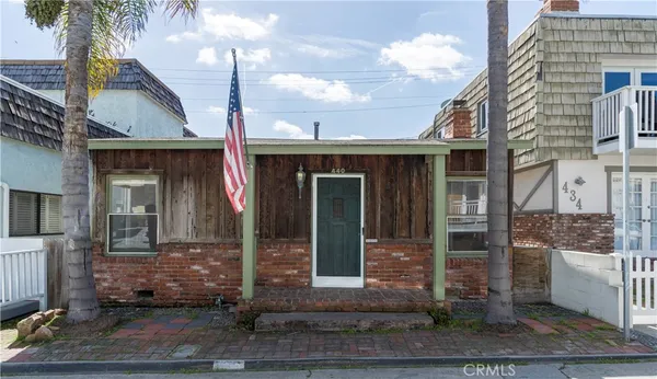 $5,990 | 440 31st Street, Hermosa Beach, CA 90254