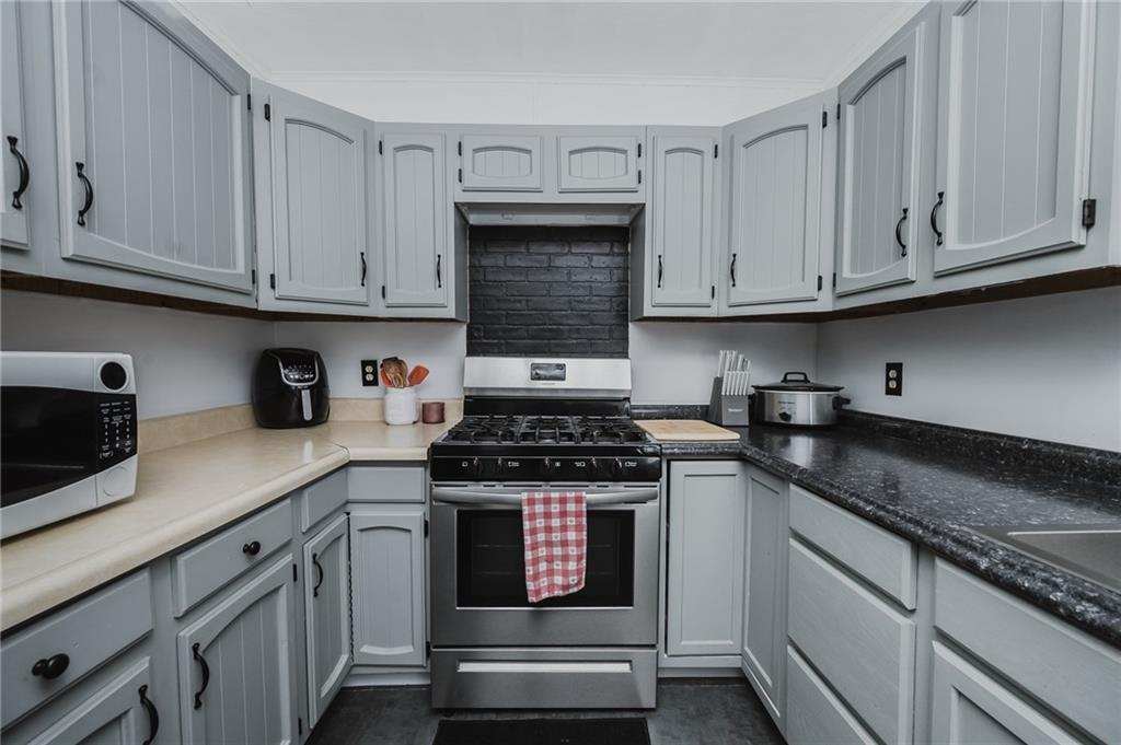 695 East Pike Road Indiana, PA 15701 - Photo 12 of 35