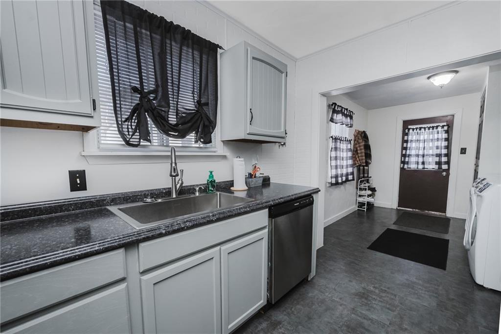 695 East Pike Road Indiana, PA 15701 - Photo 14 of 35