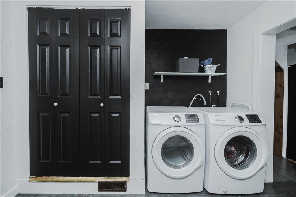 695 East Pike Road Indiana, PA 15701 - Photo 16 of 35