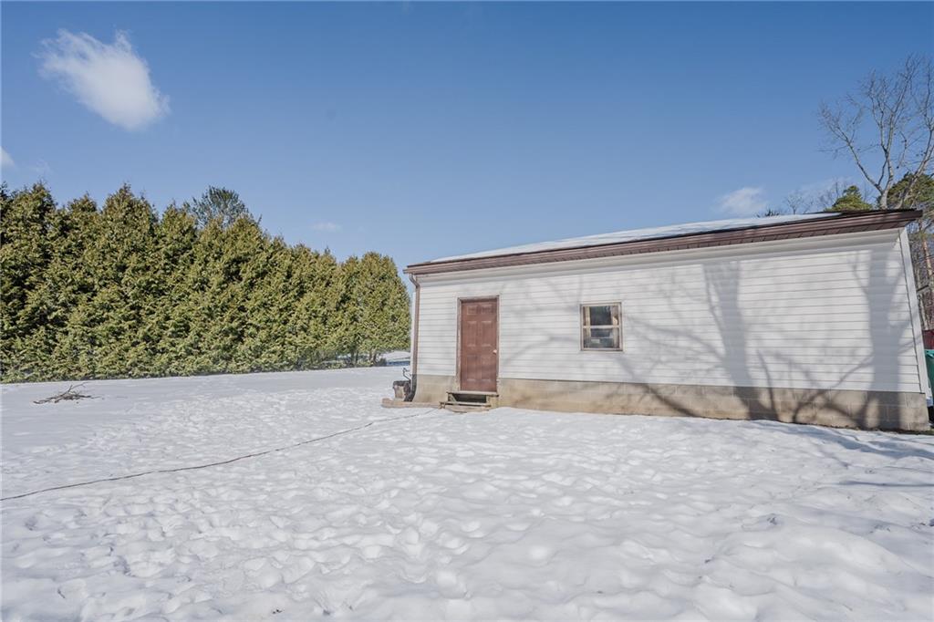 695 East Pike Road Indiana, PA 15701 - Photo 8 of 35