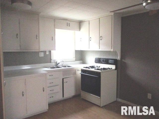 430 Doering Road East Peoria, IL 61611 - Photo 8 of 16 Gallery Image 8