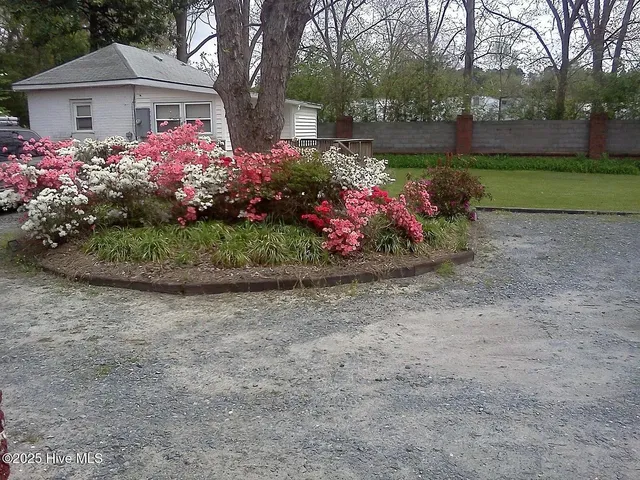 $1,050 | 206 North Poplar Street, Unit G, Aberdeen, NC 28315