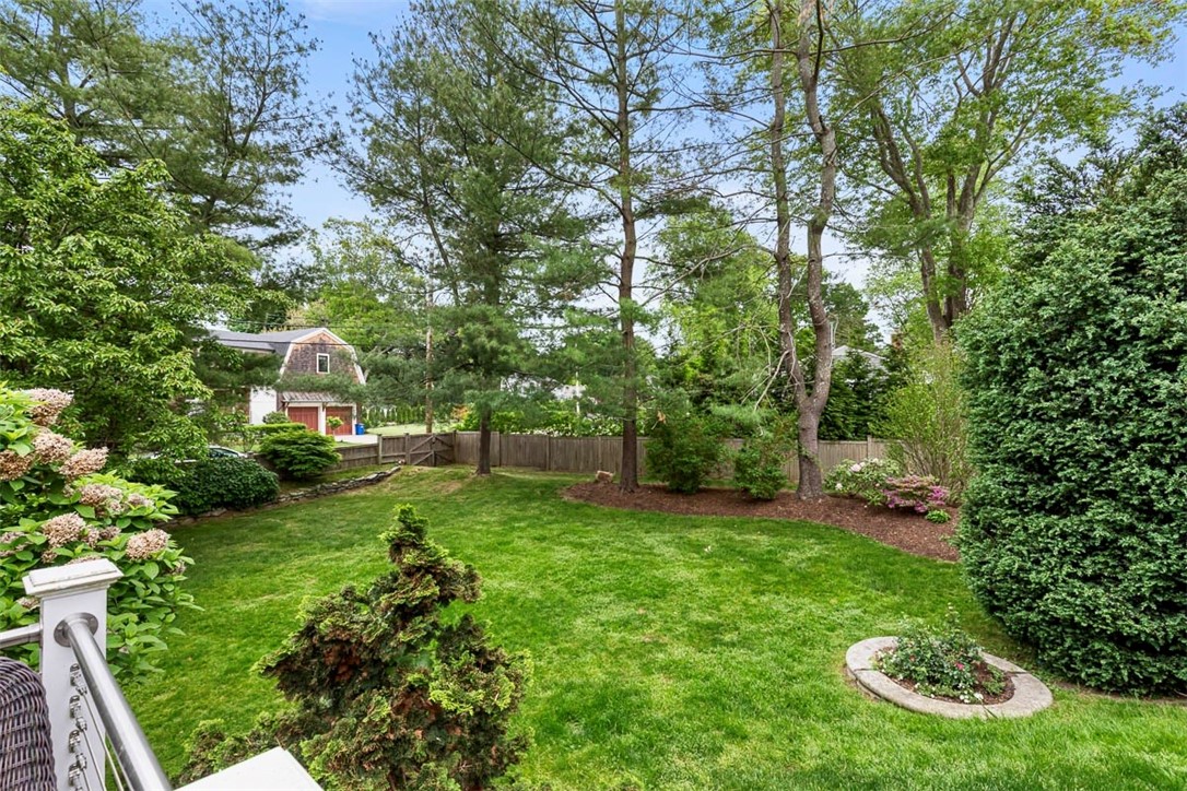 81 Mathewson Road Barrington, RI 02806 - Photo 9 of 49