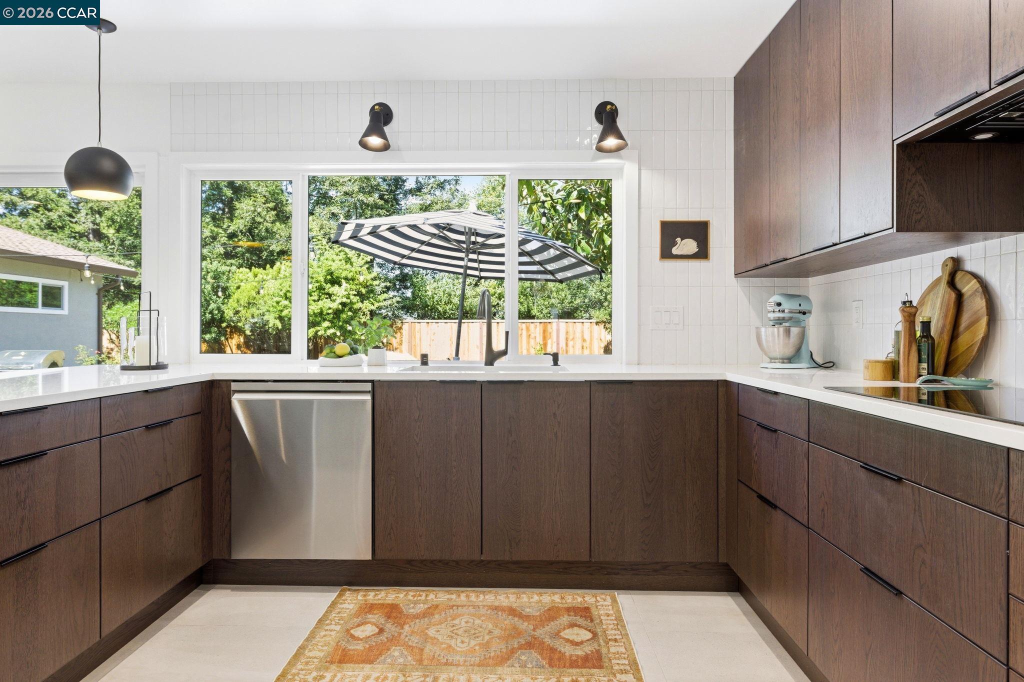 5565 Jasper Court Concord, CA 94521 - Photo 11 of 35