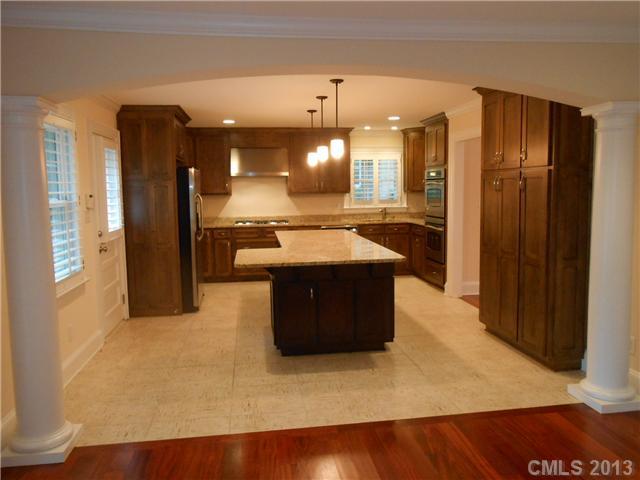 6216 Sharon Acres Road Charlotte, NC 28210 - Photo 2 of 16 Gallery Image 2