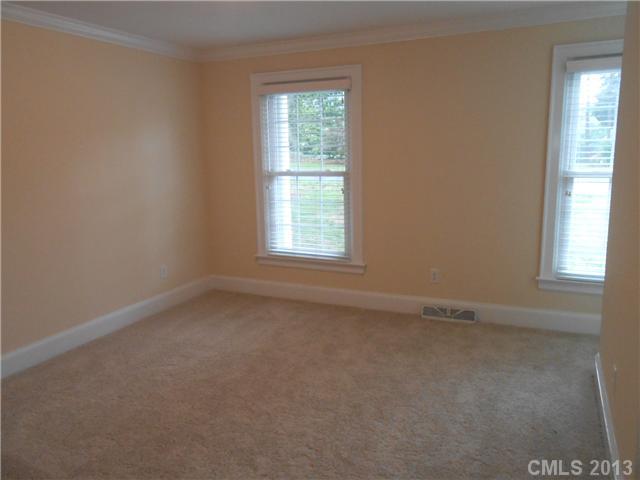 6216 Sharon Acres Road Charlotte, NC 28210 - Photo 11 of 16 Gallery Image 11