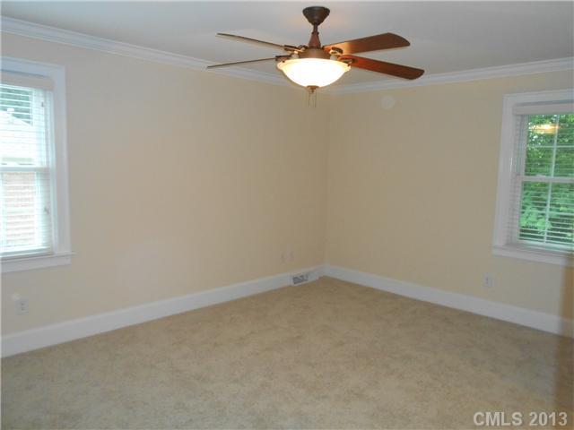 6216 Sharon Acres Road Charlotte, NC 28210 - Photo 12 of 16 Gallery Image 12