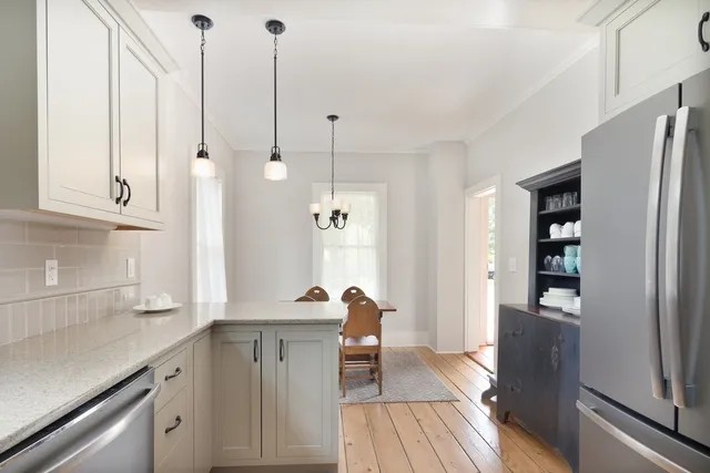 $2,400 | 14 Library Street, Unit A, Salisbury, CT 06068