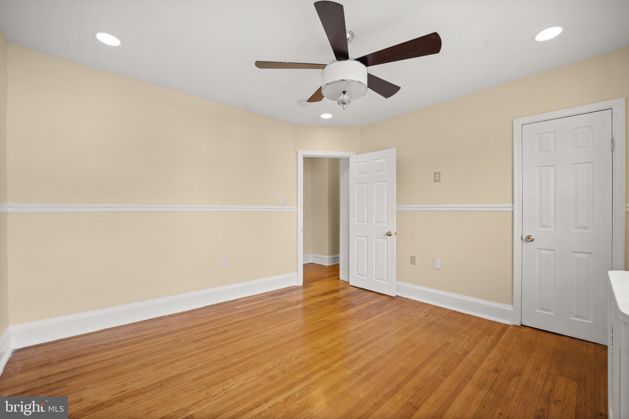 1063 Edgemore Road Philadelphia, PA 19151 - Photo 12 of 22 Gallery Image 12