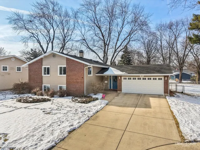 $547,500 | 6828 Kincaid Court, Woodridge, IL 60517