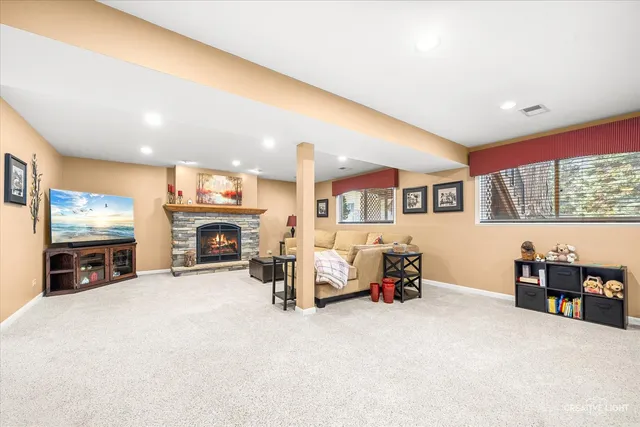 $547,500 | 6828 Kincaid Court, Woodridge, IL 60517