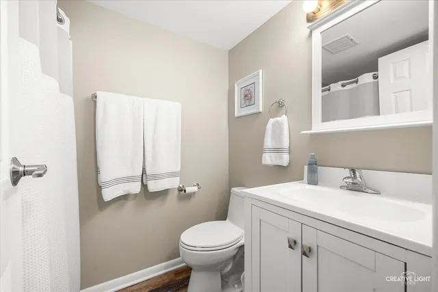 $547,500 | 6828 Kincaid Court, Woodridge, IL 60517