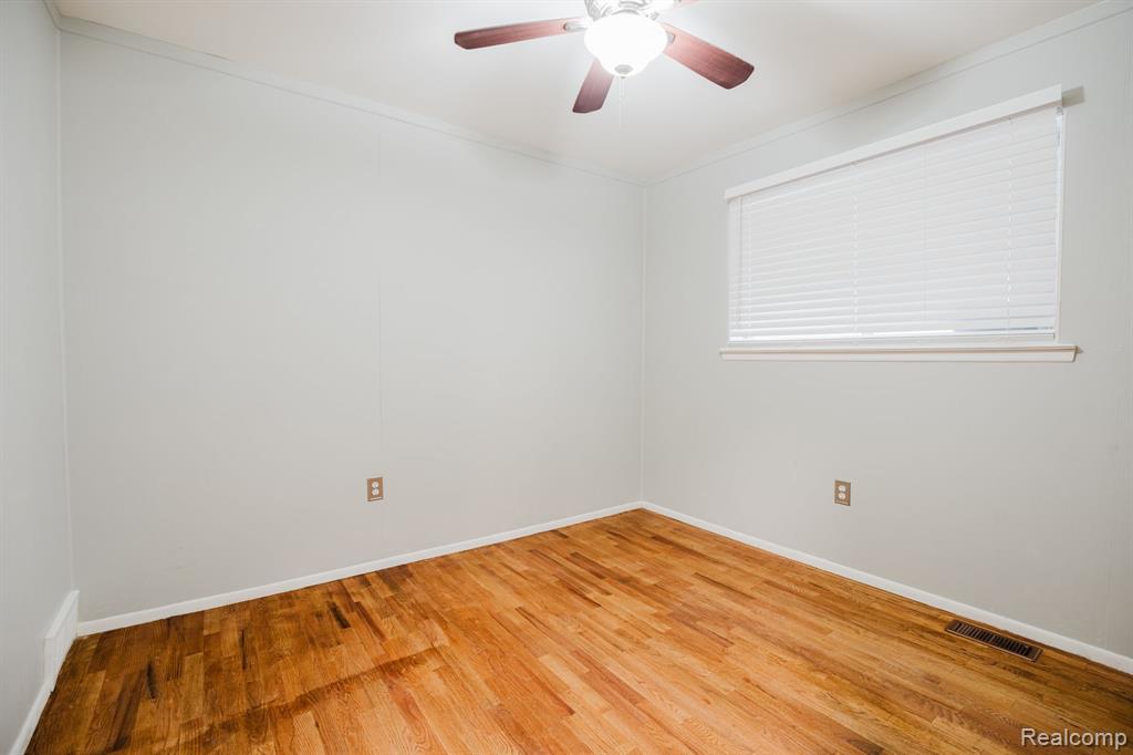 4044 Fox Street Inkster, MI 48141 - Photo 10 of 23