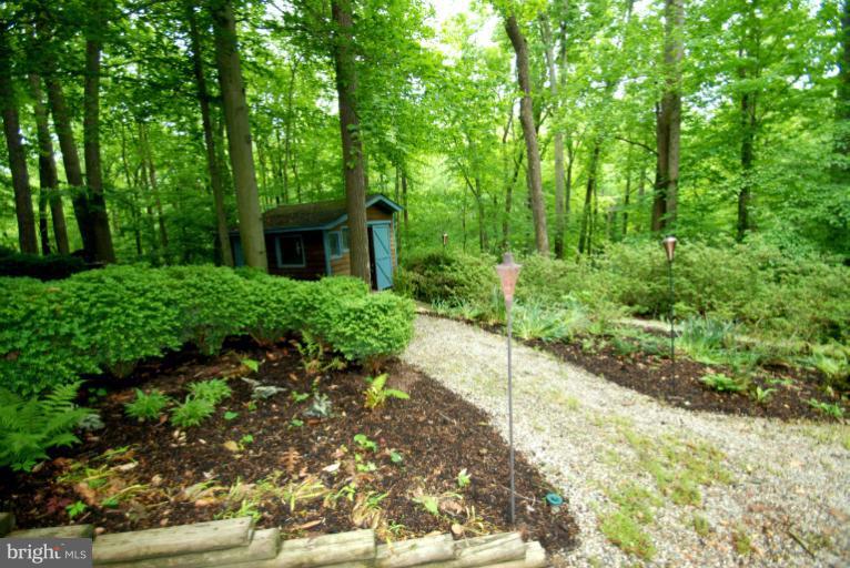 14123 Sunnybrook Road Phoenix, MD 21131 - Photo 30 of 30 a view of a garden with plants