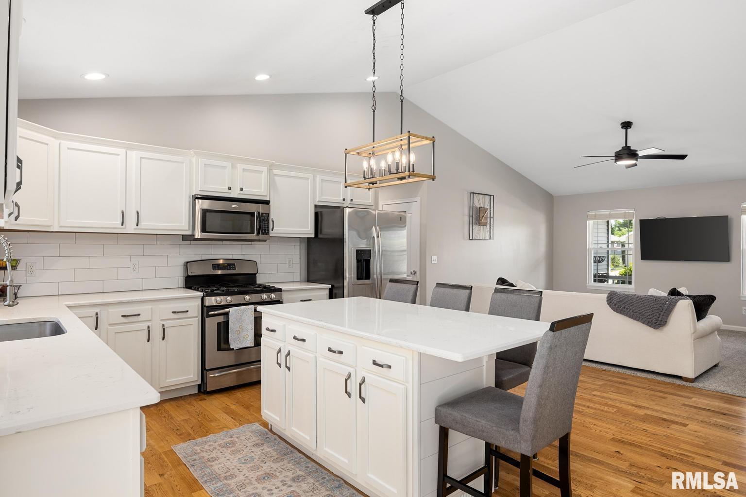 800 Simon Street Washington, IL 61571 - Photo 12 of 45