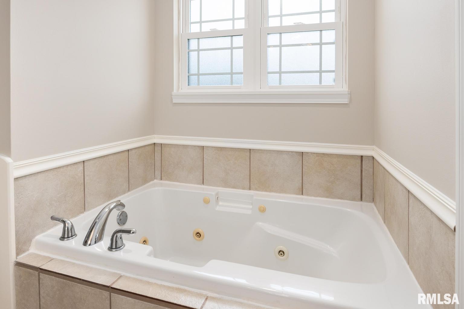 800 Simon Street Washington, IL 61571 - Photo 20 of 45