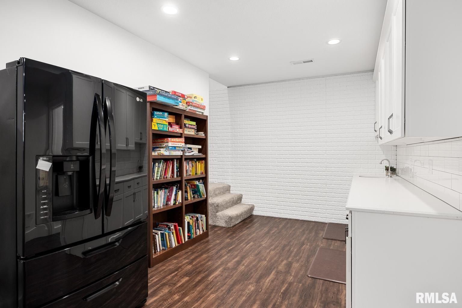 800 Simon Street Washington, IL 61571 - Photo 28 of 45