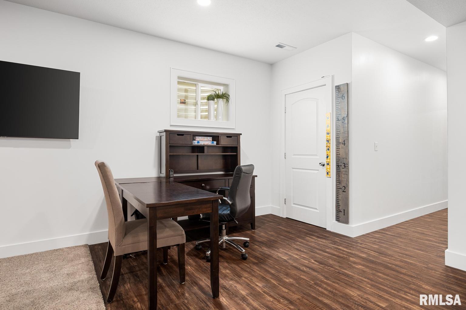 800 Simon Street Washington, IL 61571 - Photo 31 of 45